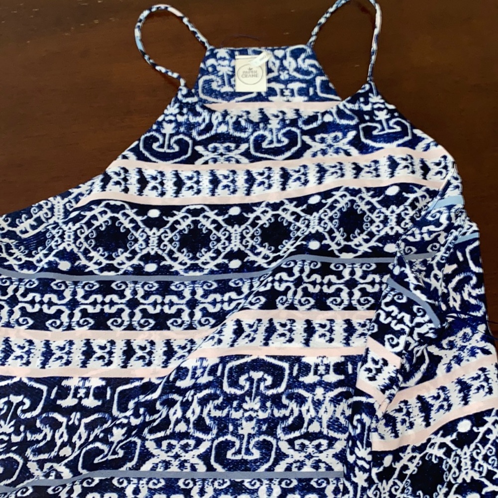 Patterned Tank